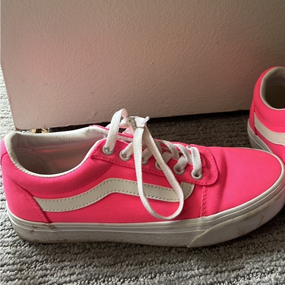 Pink Vans- line new - Picture 1 of 2